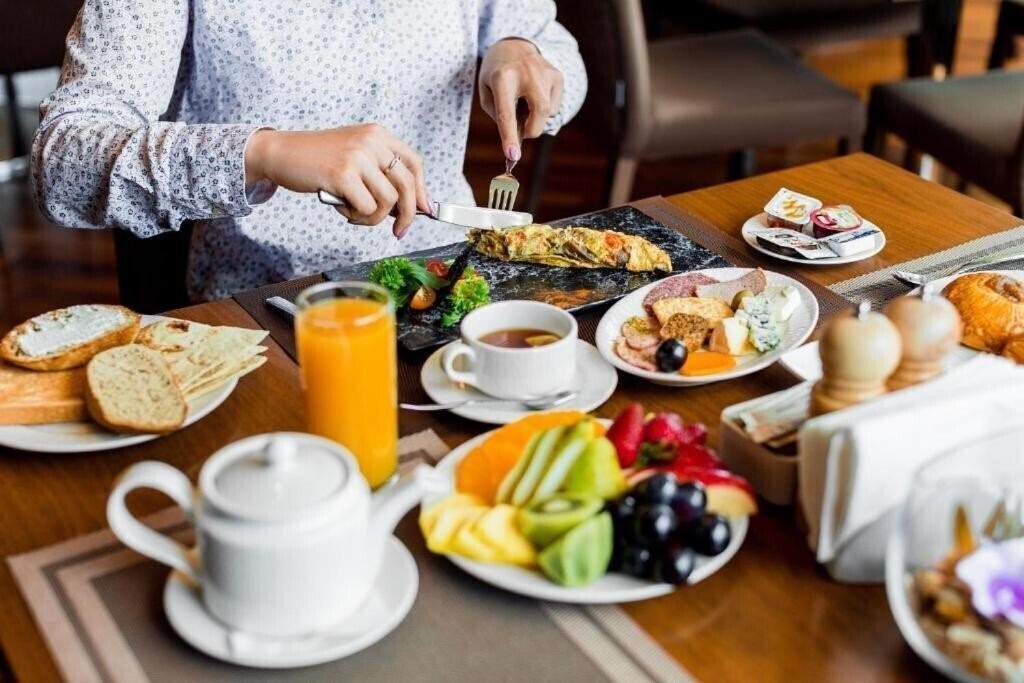 Holiday Inn Baku 4* фотосуреті