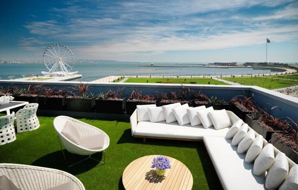 Intourist Hotel Baku Autograph Collection 5* суреті