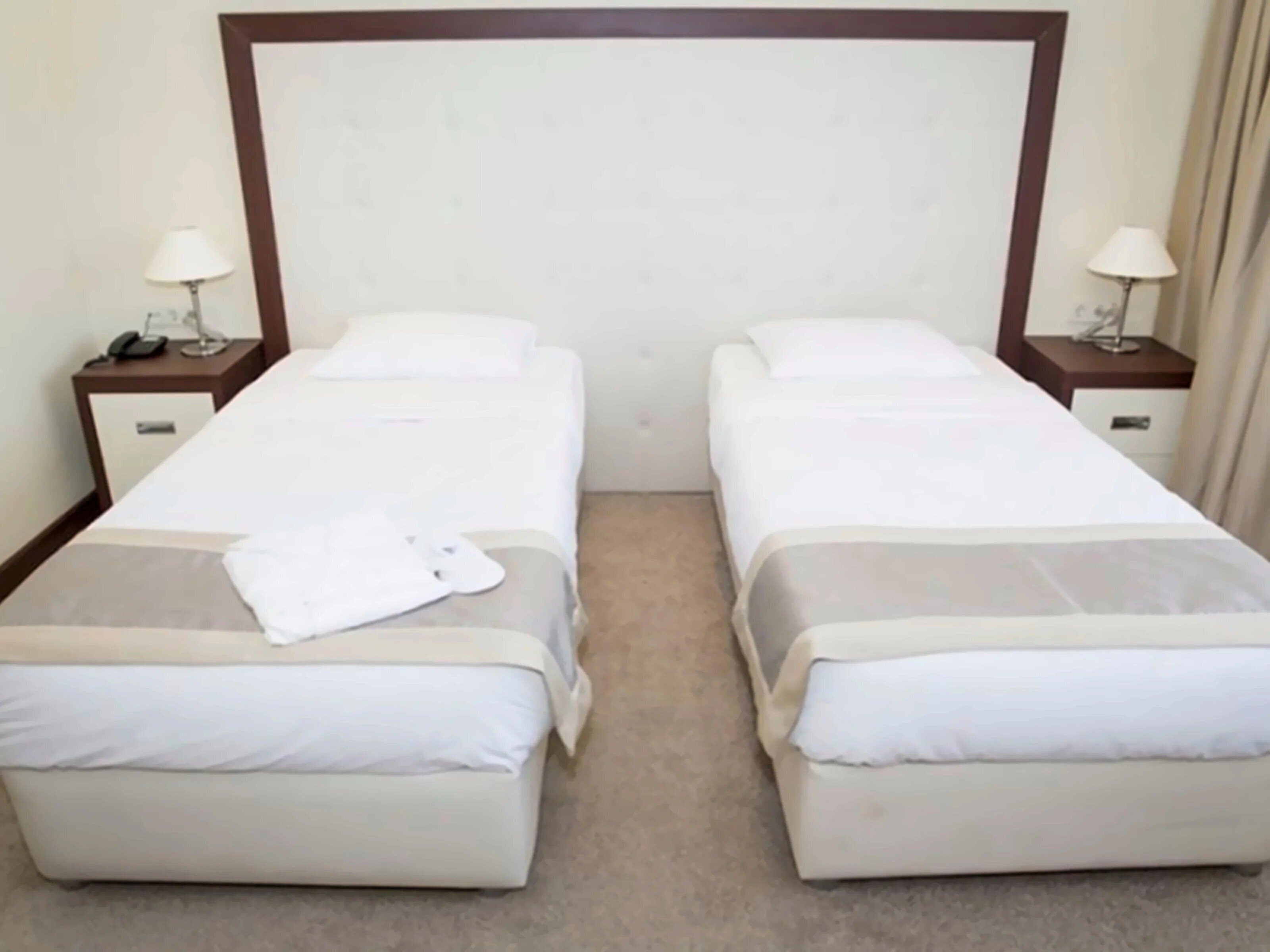 Black Mount Hotel 4* суреті