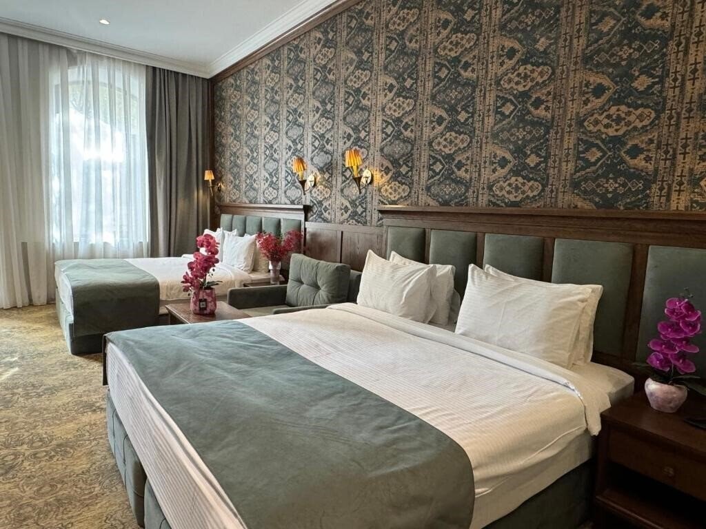 Midway Hotel 5* суреті