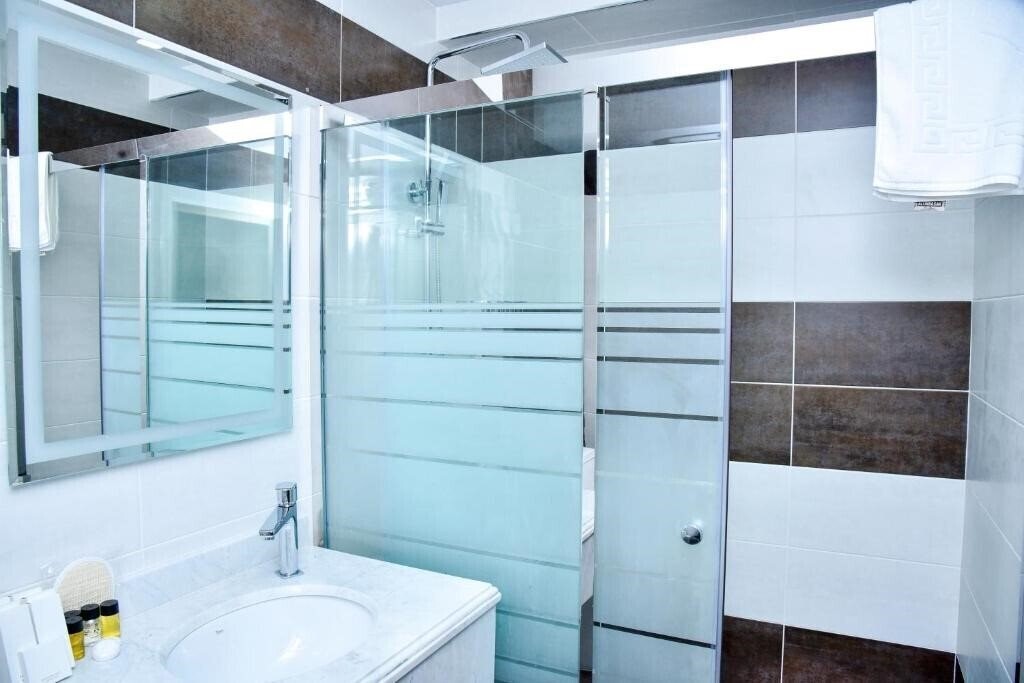 Supreme Hotel 4* суреті