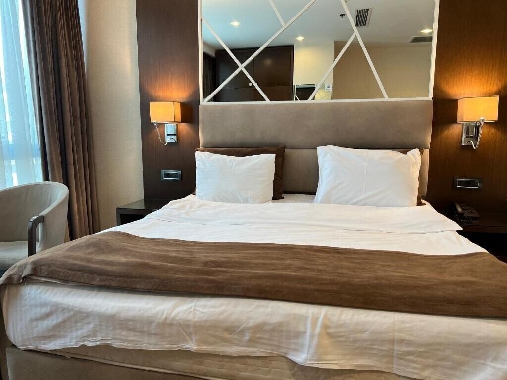 Diamond Hotel Baku 4* суреті