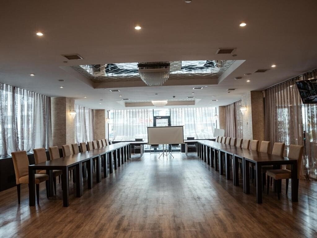 Diamond Hotel Baku 4* суреті