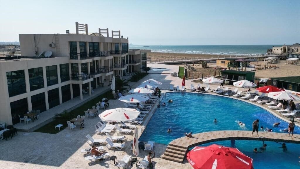 Фото Golden Beach Hotel 4*