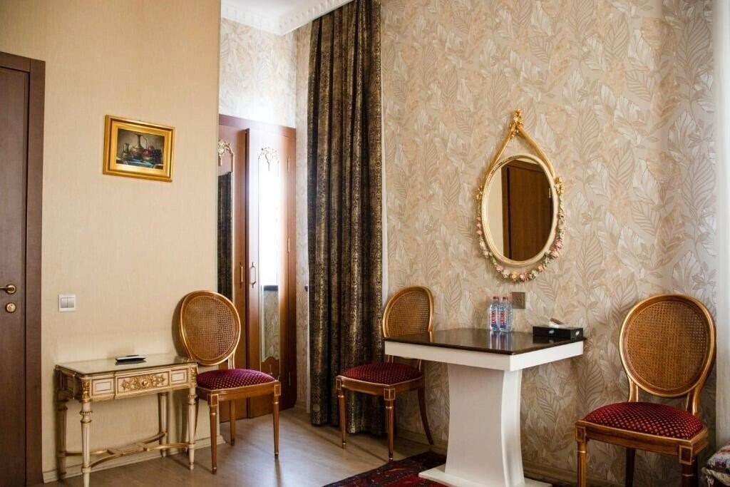 Фото Chambers Hotel 4*