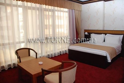 Alp Inn Hotel 4* қонақ үйі