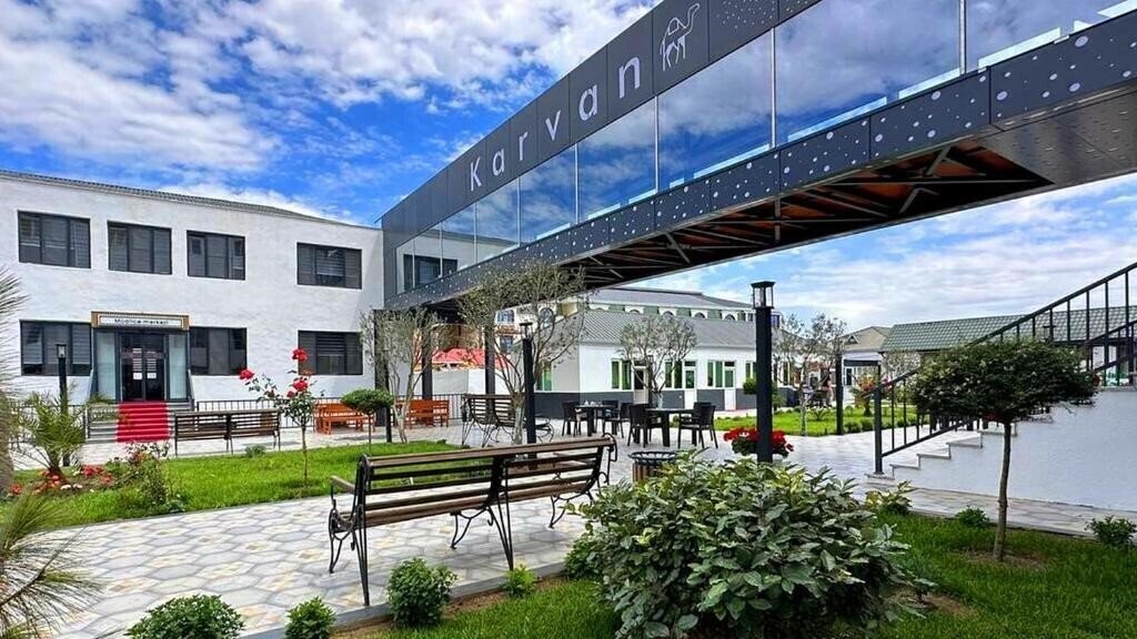 Karvan Hotel Naftalan 3* қонақ үйі
