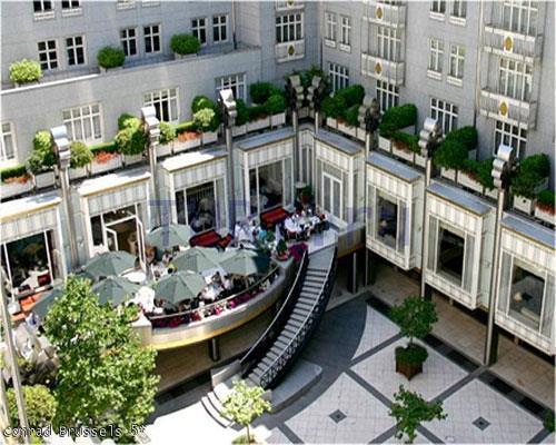 Отель Conrad 5*