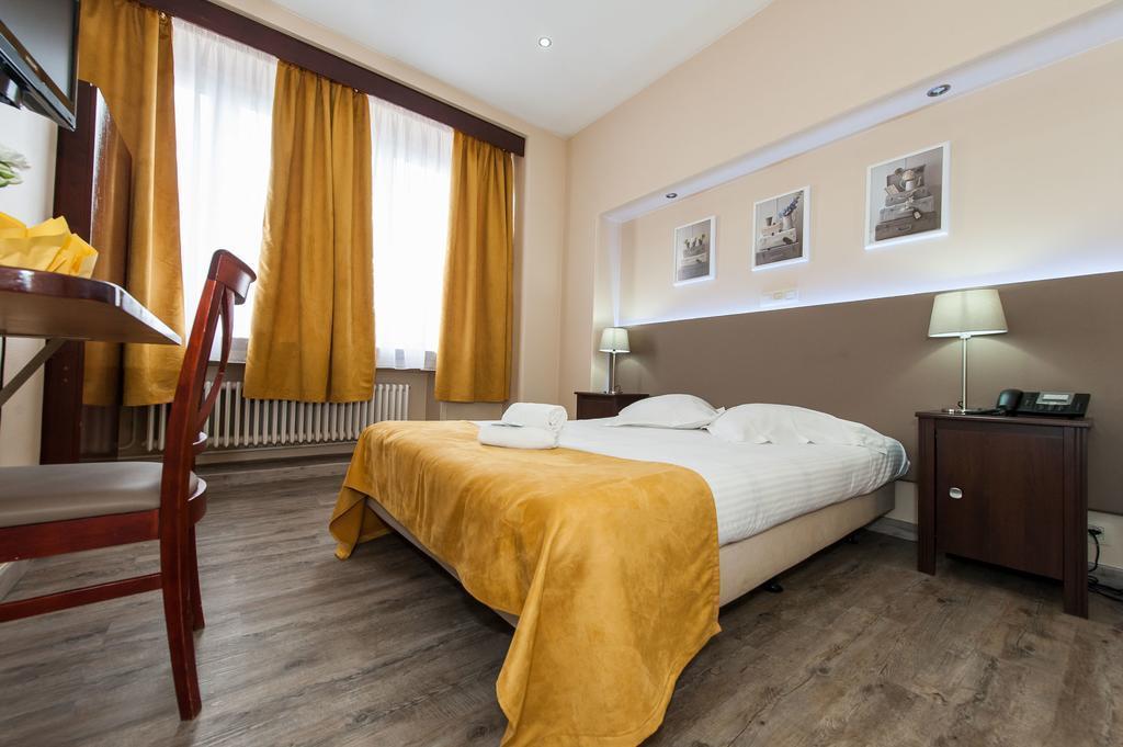 De France Hotel 2* фотосуреті