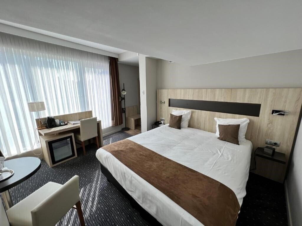 Best Western Royal Centre 4* суреті