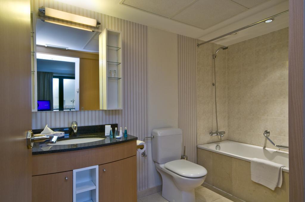 Картинка B-Aparthotel Ambiorix 4*