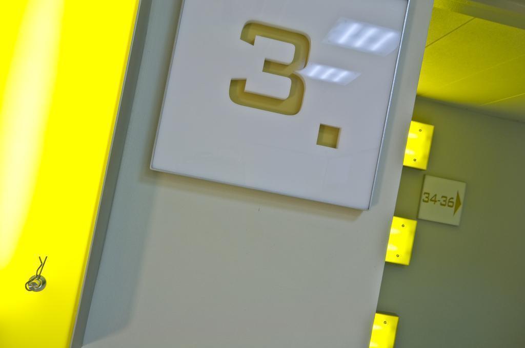 Фото B-Aparthotel Grand Place 4*