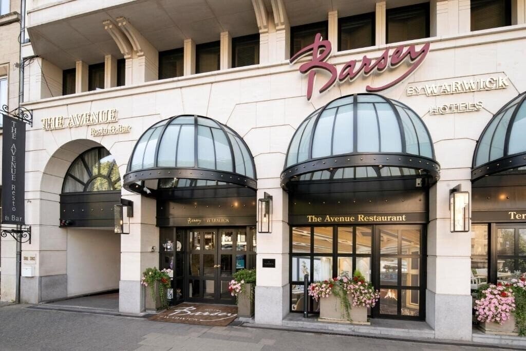 Отель Warwick Barsey Hotel 4*