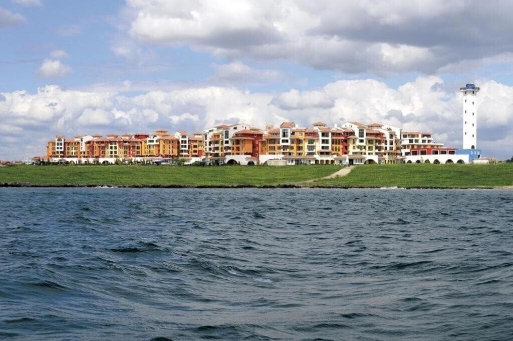 Отель Hotel Fara by Marina Cape 4*