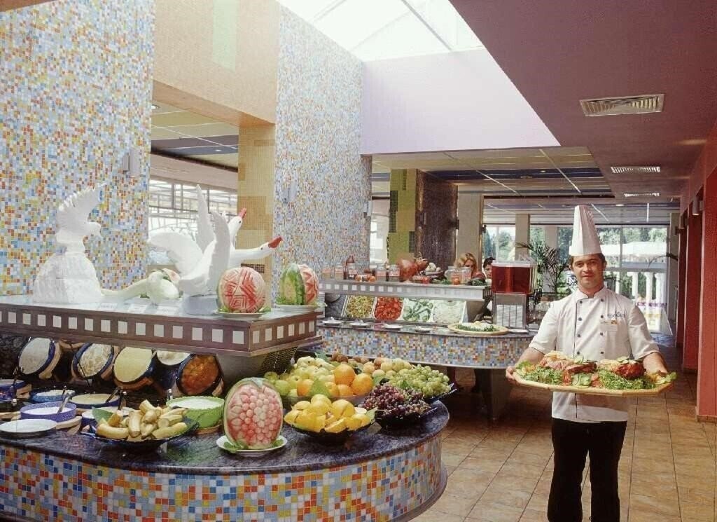 Hotel .com 3* суреті