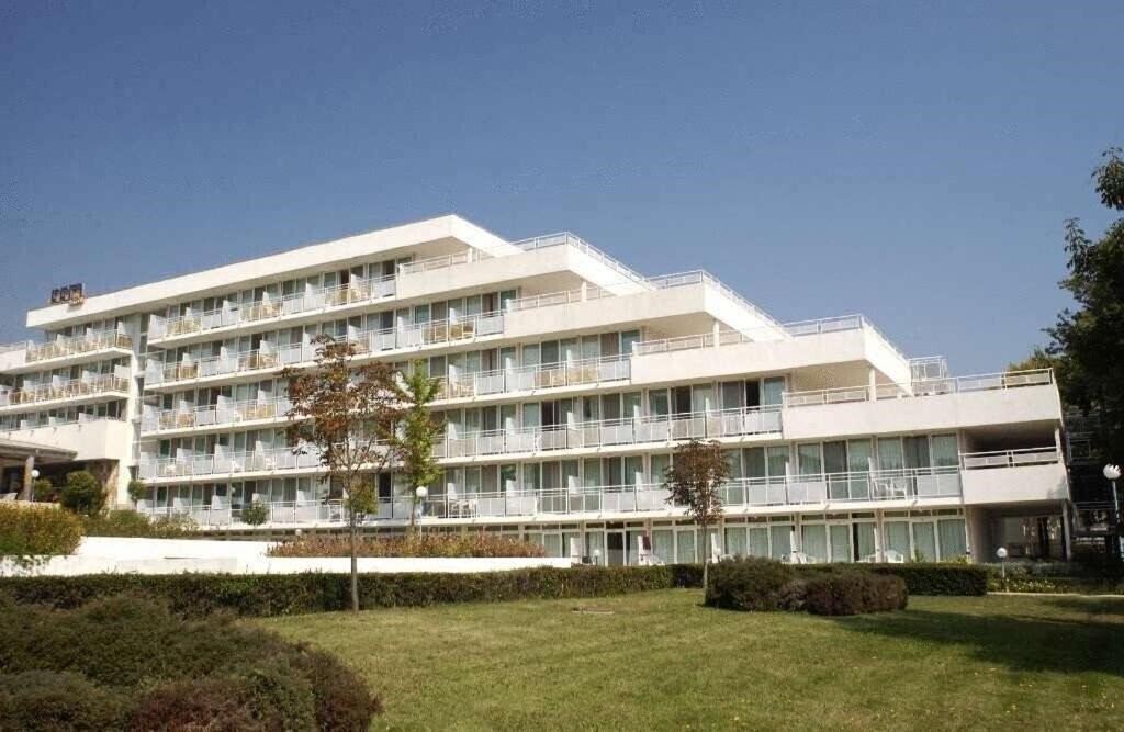 Hotel .com 3* суреті