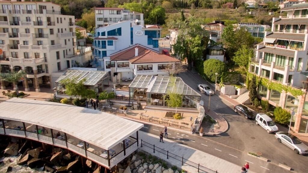 White House Family Hotel 3* суреті