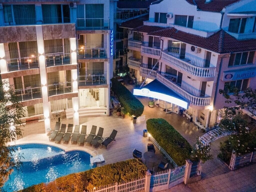 Отель Jupiter Family Hotel 3*
