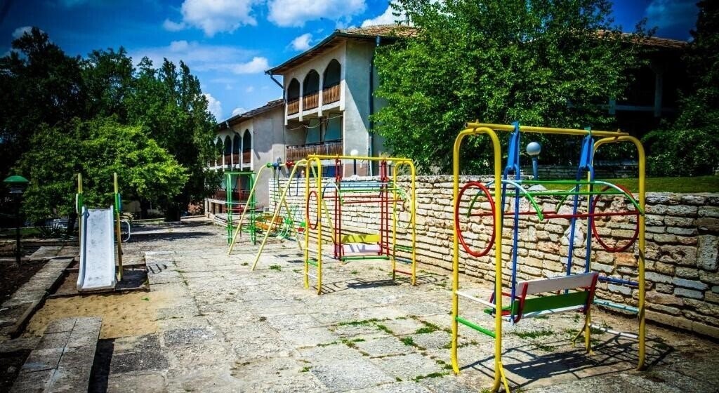 Biser Hotel 2* суреті