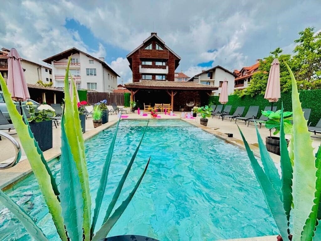 Отель Hotel Grami 3*