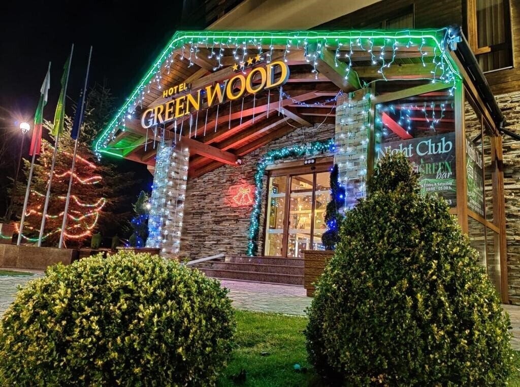 Отель Green Wood 4*