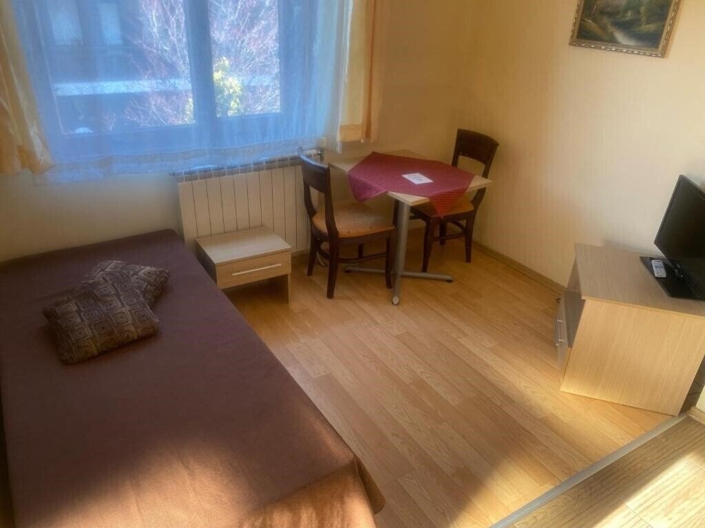 Family Hotel Jik 3* суреті