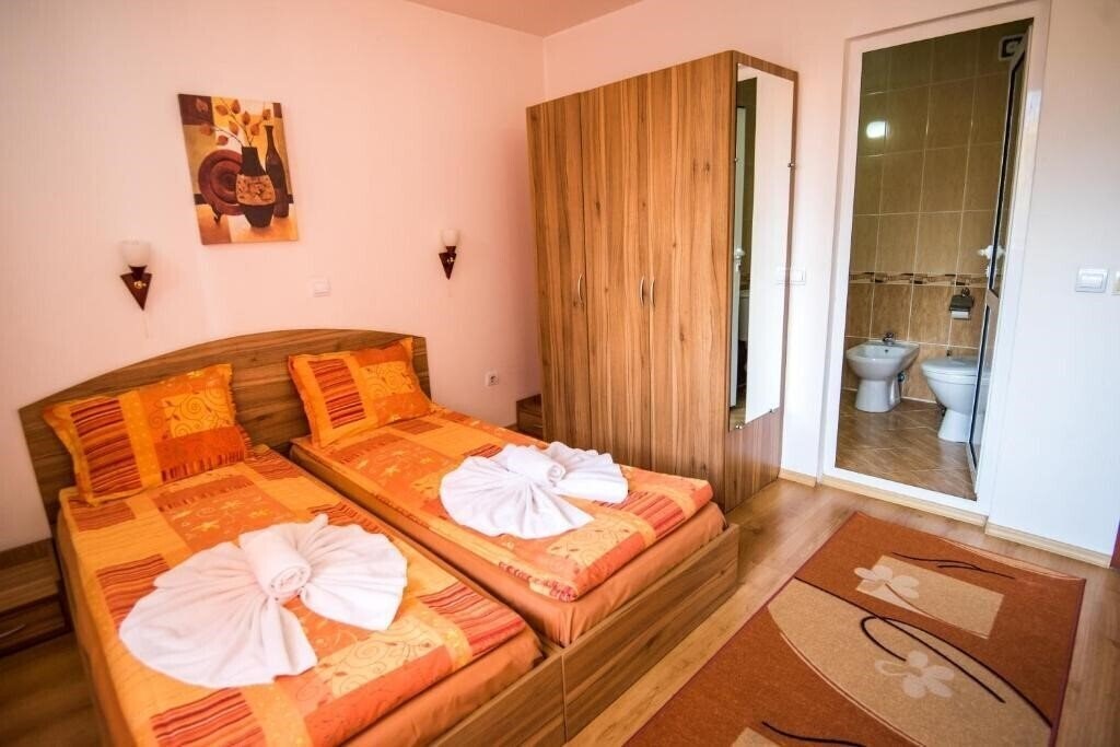 Vien Guest House 3* суреті