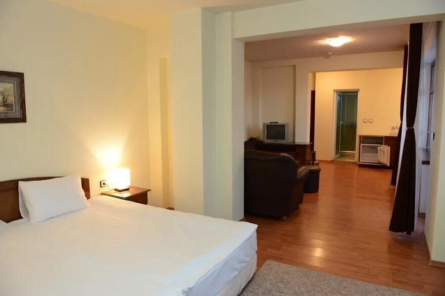 Holiday Group Hotel 3* суреті