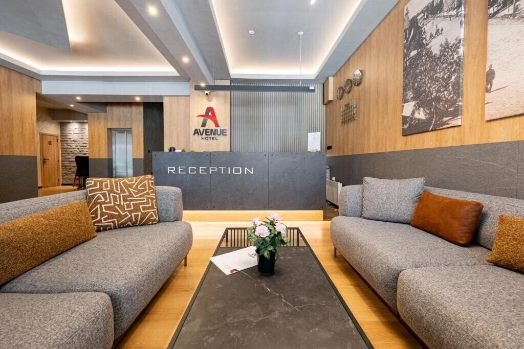 Отель Hotel Avenue Burgas 3*