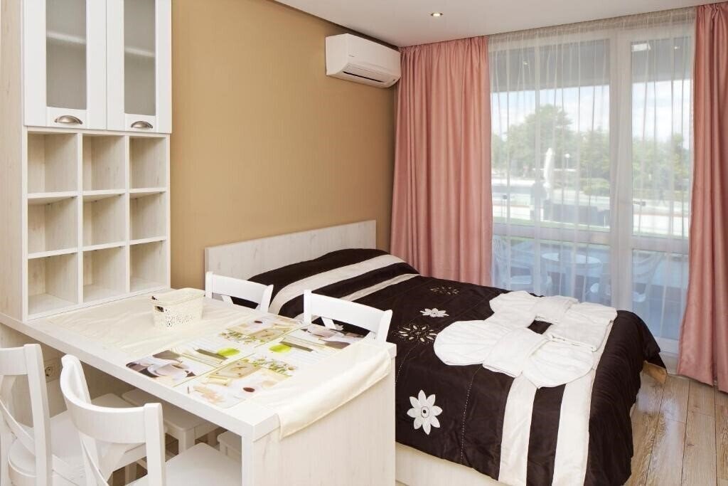 Картинка Paradiso Apart 4*