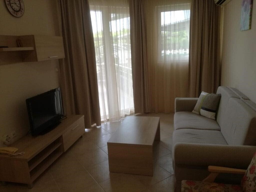 Фото Emberly Apart Hotel 3*