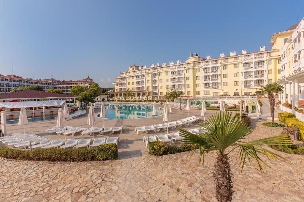 Serenity Bay Hotel 4* фотосуреті