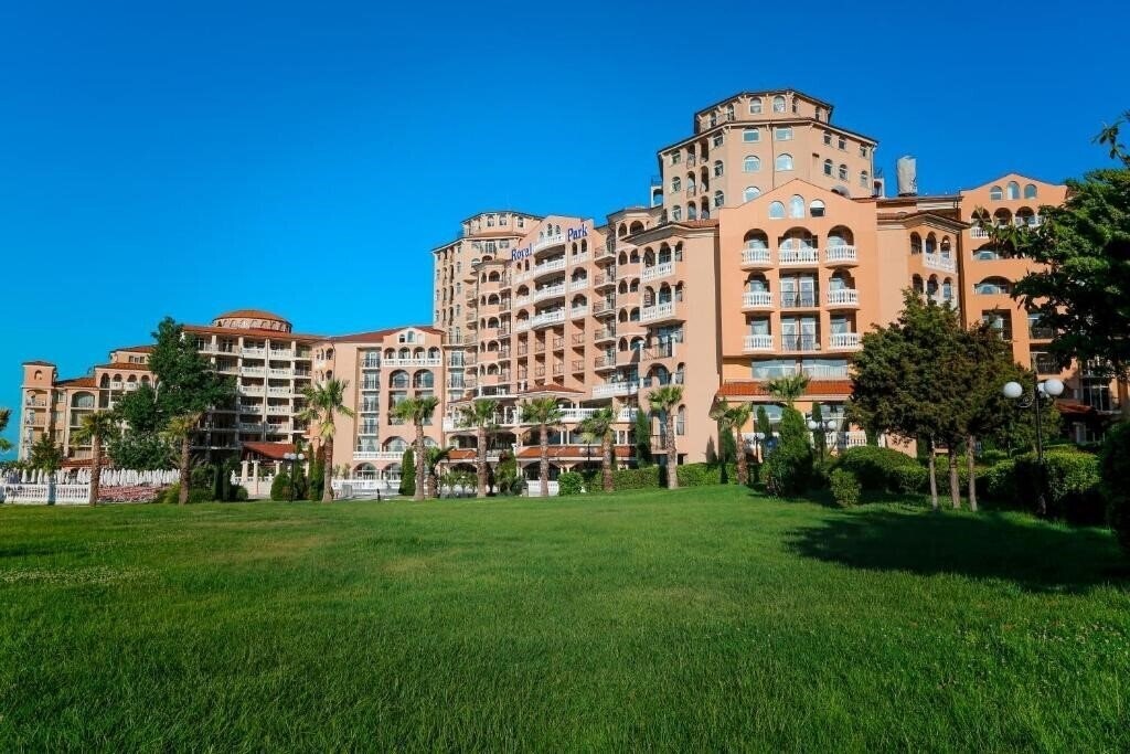 Отель Royal Park 4*
