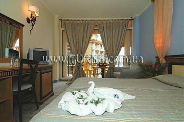 Attrium Beach 3* қонақ үйі