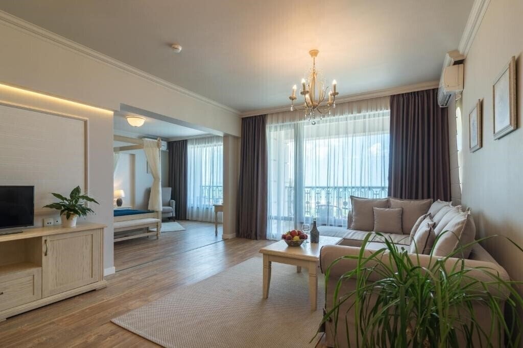 SUNNY CASTLE 4* суреті