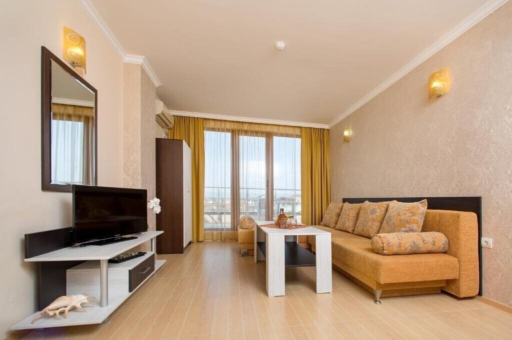 Iris 3* фотосуреті