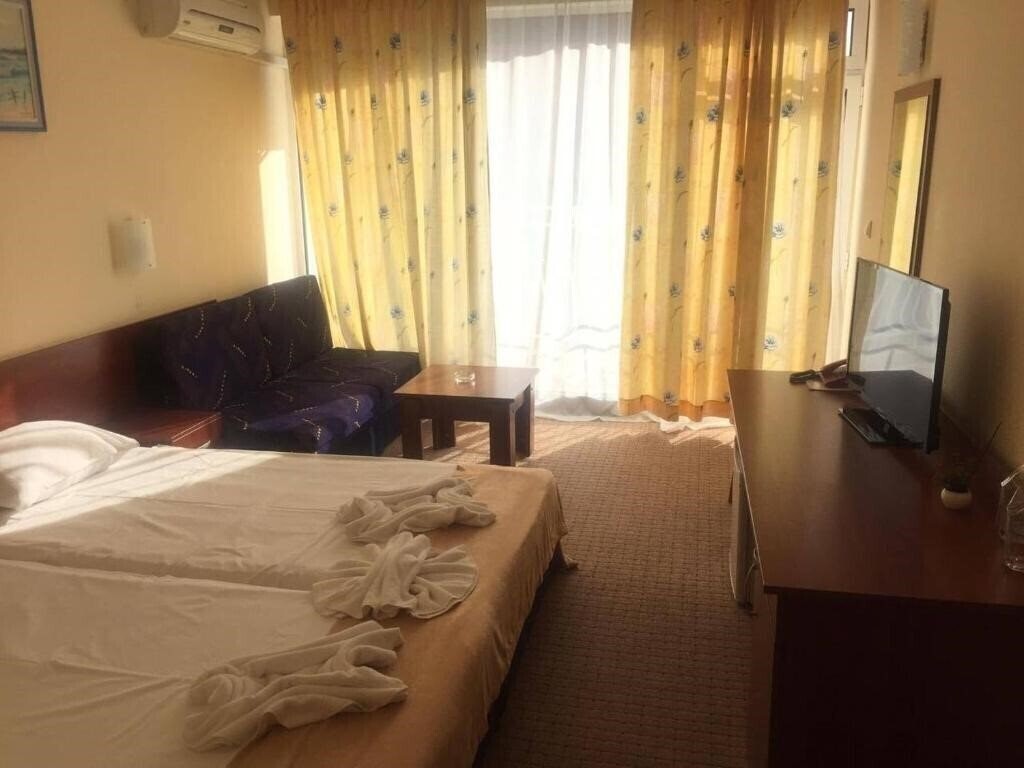 Отель Eliri 3*