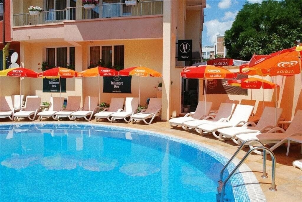 Отель Italia 3*