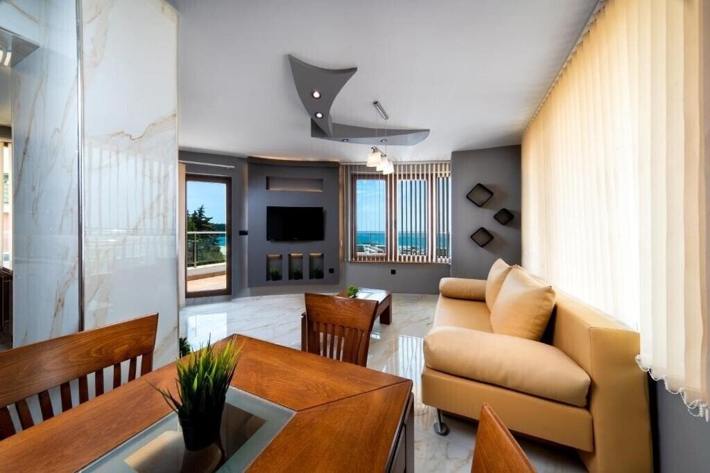 Petrov 3* суреті