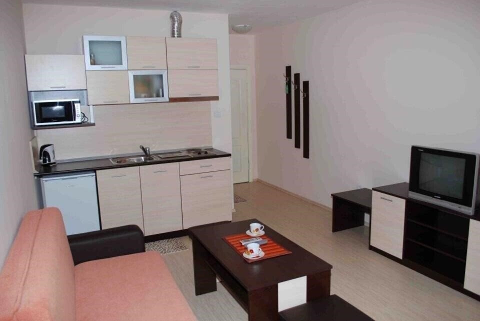 Фотография Guest House Topalovi-West 2*