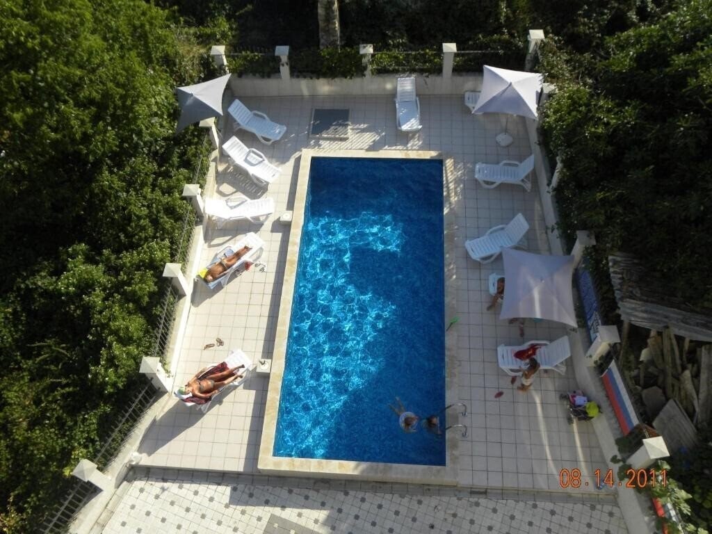 New Town 3* суреті