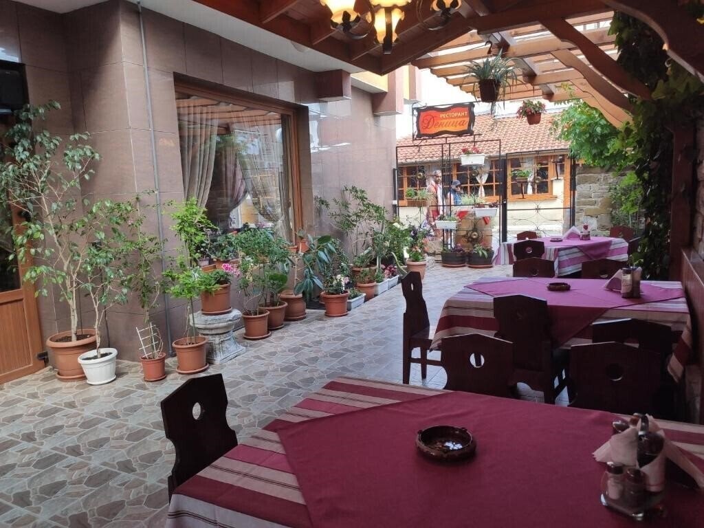 Деница 3* қонақ үйі