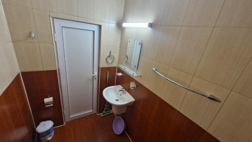 Фото Hotel Favourite 2*