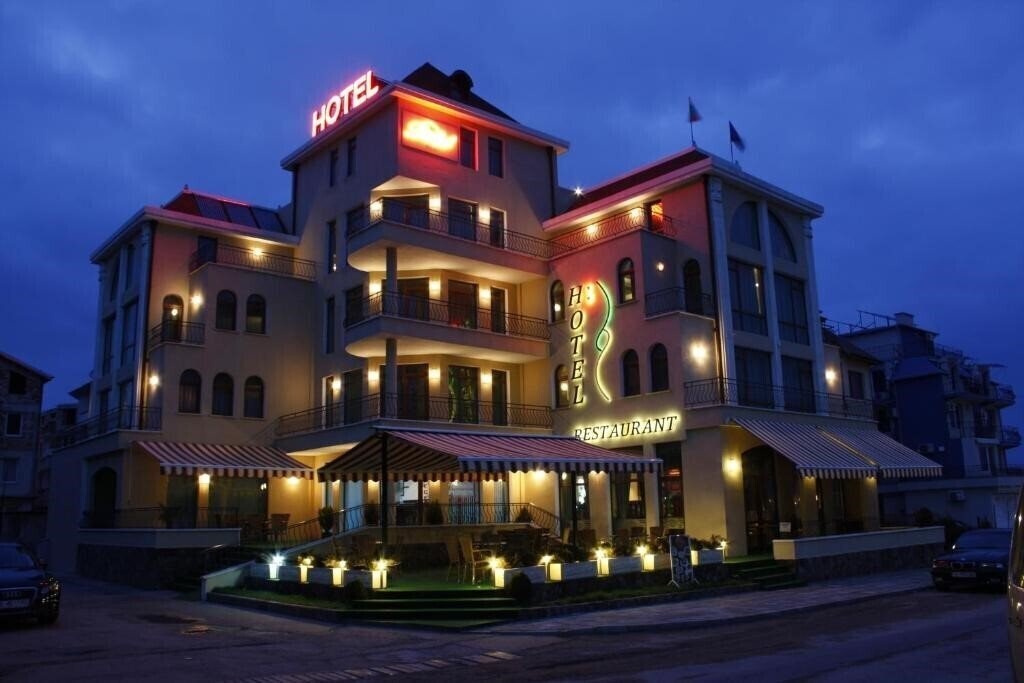 Отель Hotel Dukov 2*