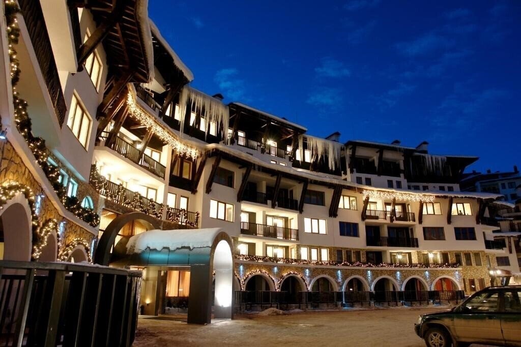 Отель Grand Monastery Complex 4*