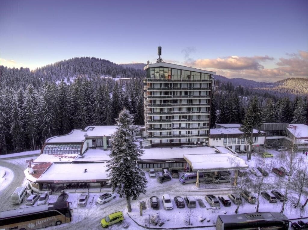 Отель Grand Hotel Murgavets 4*