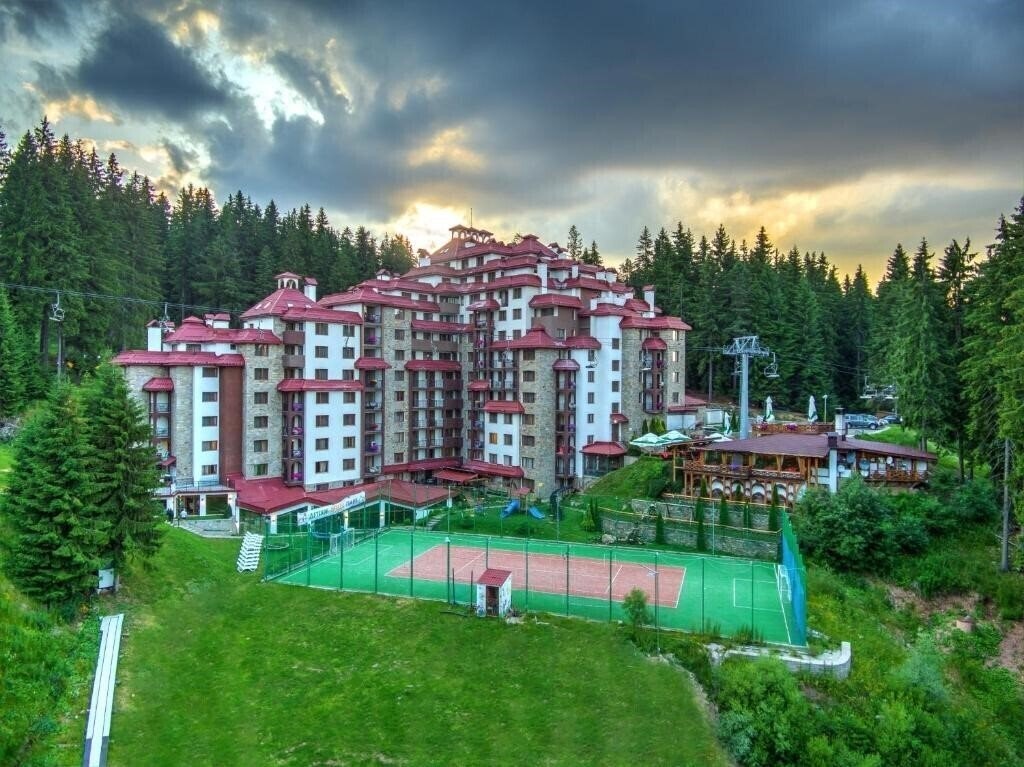 Отель Hotel Kamelia 4*