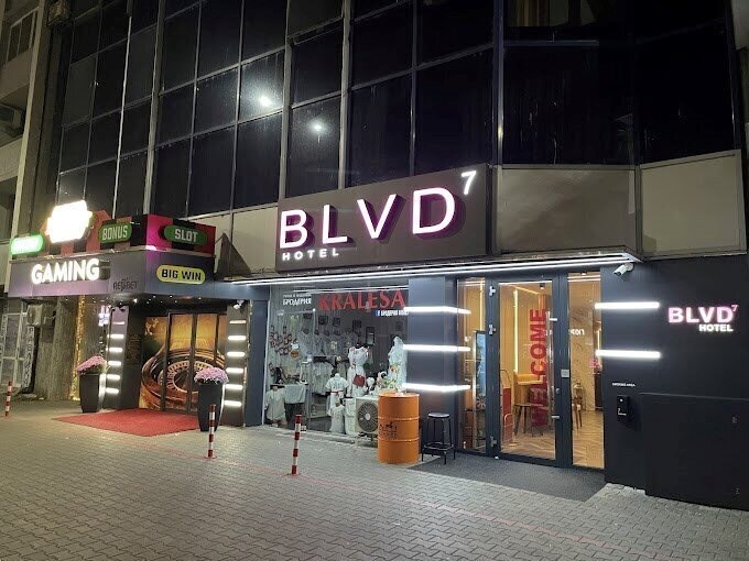 Отель Boulevard 7 Hotel 4*