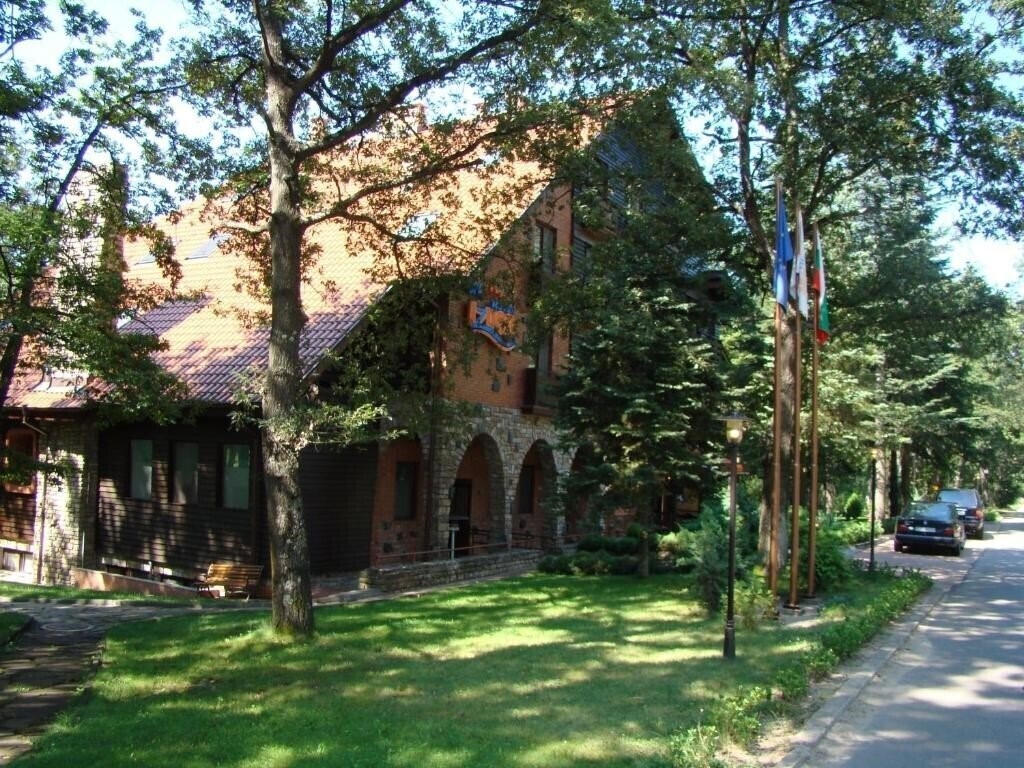 Отель Izvor 4*
