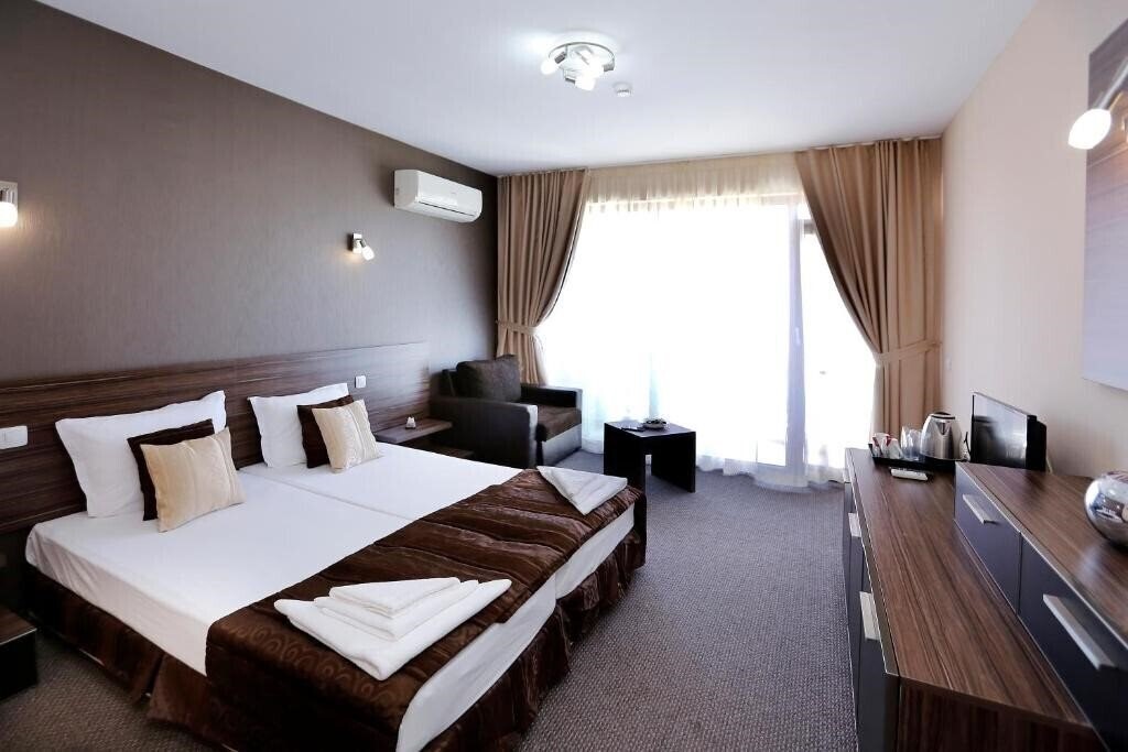 Отель Koral (Pomorie) 3*